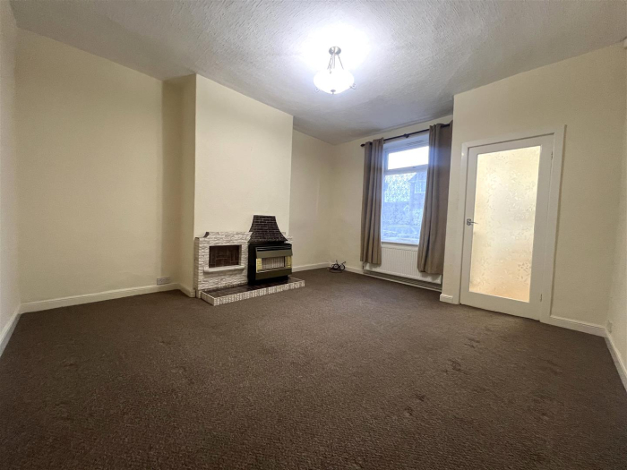 Property details Bonegate Road, Brighouse, HD6 1TQ WS Residential