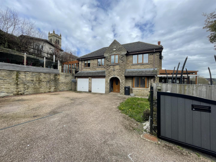 Property details Kalm House, Raw Lane, Illingworth, Halifax HX2 WS