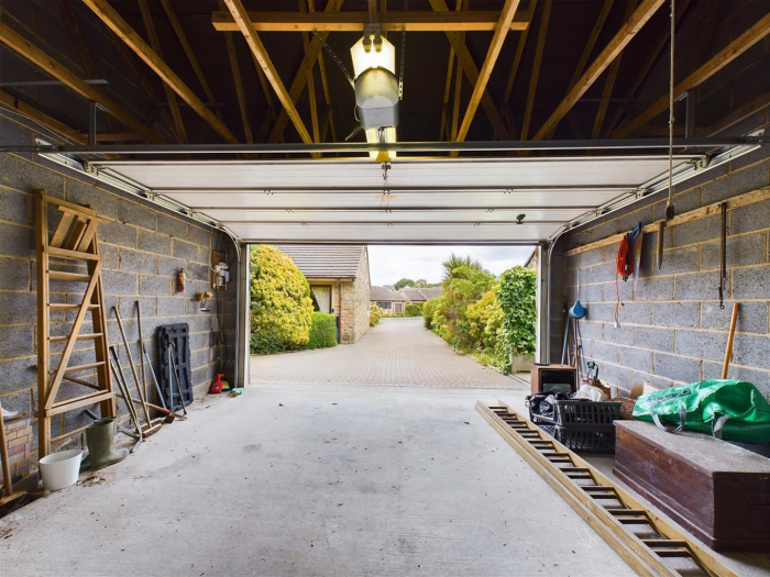 Property details Pond Farm Drive, Hove Edge, Brighouse WS Residential